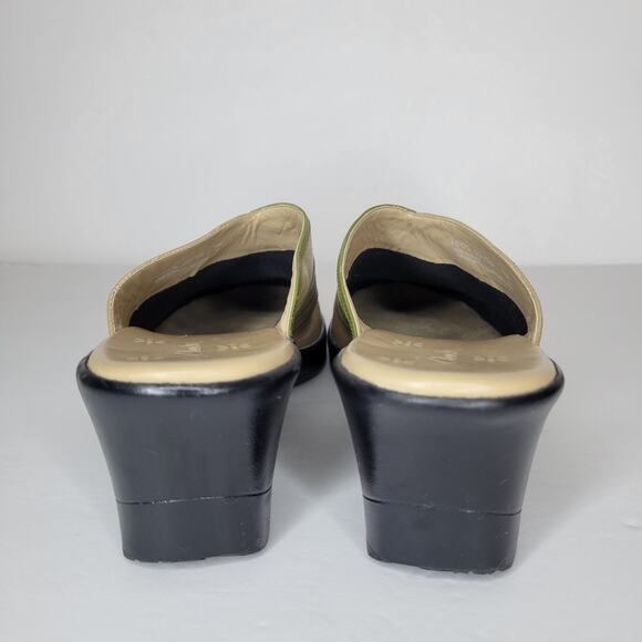 CLARKS Leather Slip On Wedge Mules Clogs Beige Green Women's sz 11 Style 75179 - Picture 7 of 13